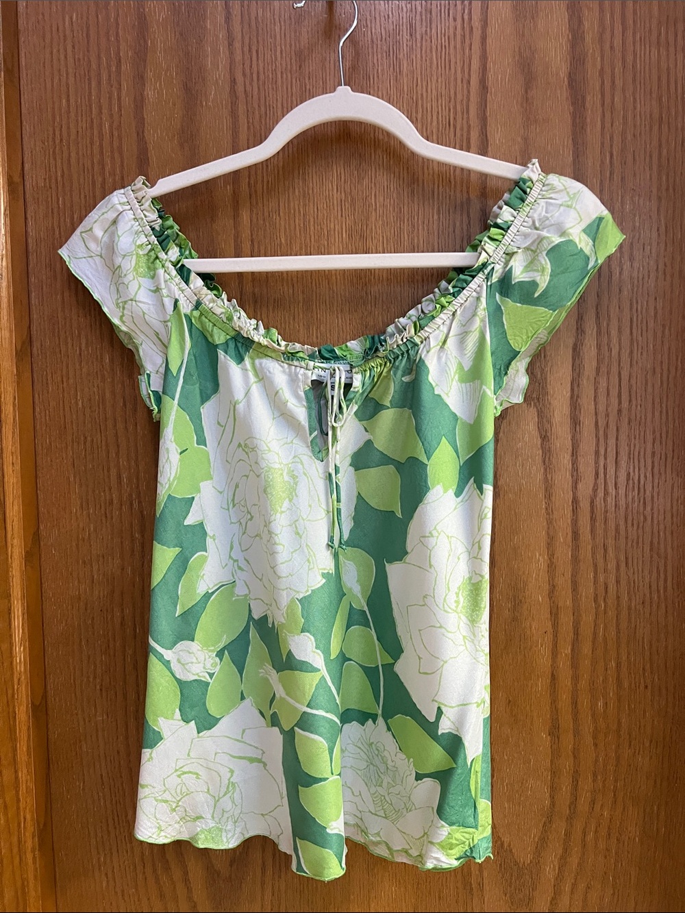 Trina Turk Green and White Floral Off-Shoulder Top. Silk. Small. EUC.